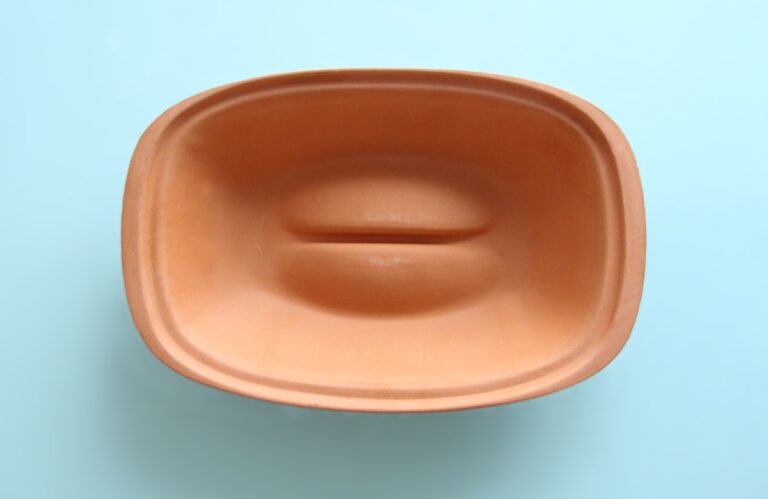 oval brown plastic lid
